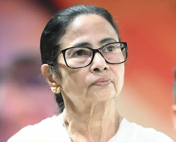পশ্চিম বঙ্গে তৃণমূলের অকল্পনীয় ভরাডুবি, ভবানীপুরও হারালেন মমতা