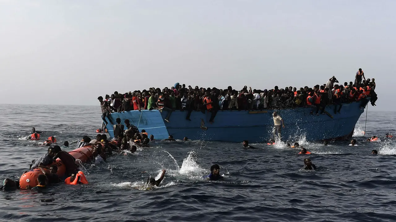 ফের ভূমধ্যসাগরে ২২ অভিবাসীর মৃত্যু, ২১ বাংলাদেশি উদ্ধার