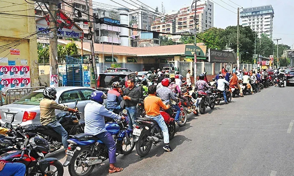 জ্বালানি অস্থিরতা রাজধানীতে