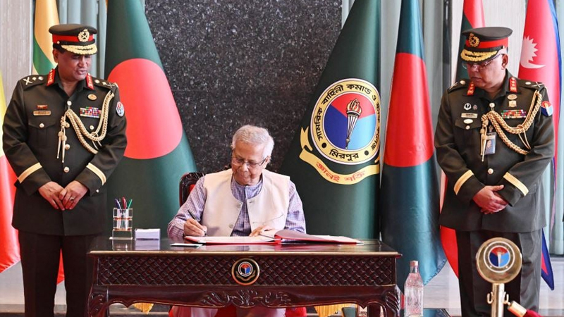 নির্বাচন উৎসবমুখর করতে সেনাবাহিনীর সহায়তা প্রয়োজন-প্রধান উপদেষ্টা