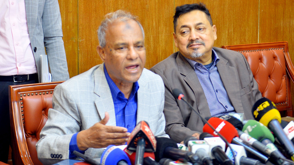 জাতীয় পার্টিকে বাধা দেওয়া হচ্ছে না,ঝামেলা আছে নিজেদের মধ্যেই : স্বরাষ্ট্র উপদেষ্টা