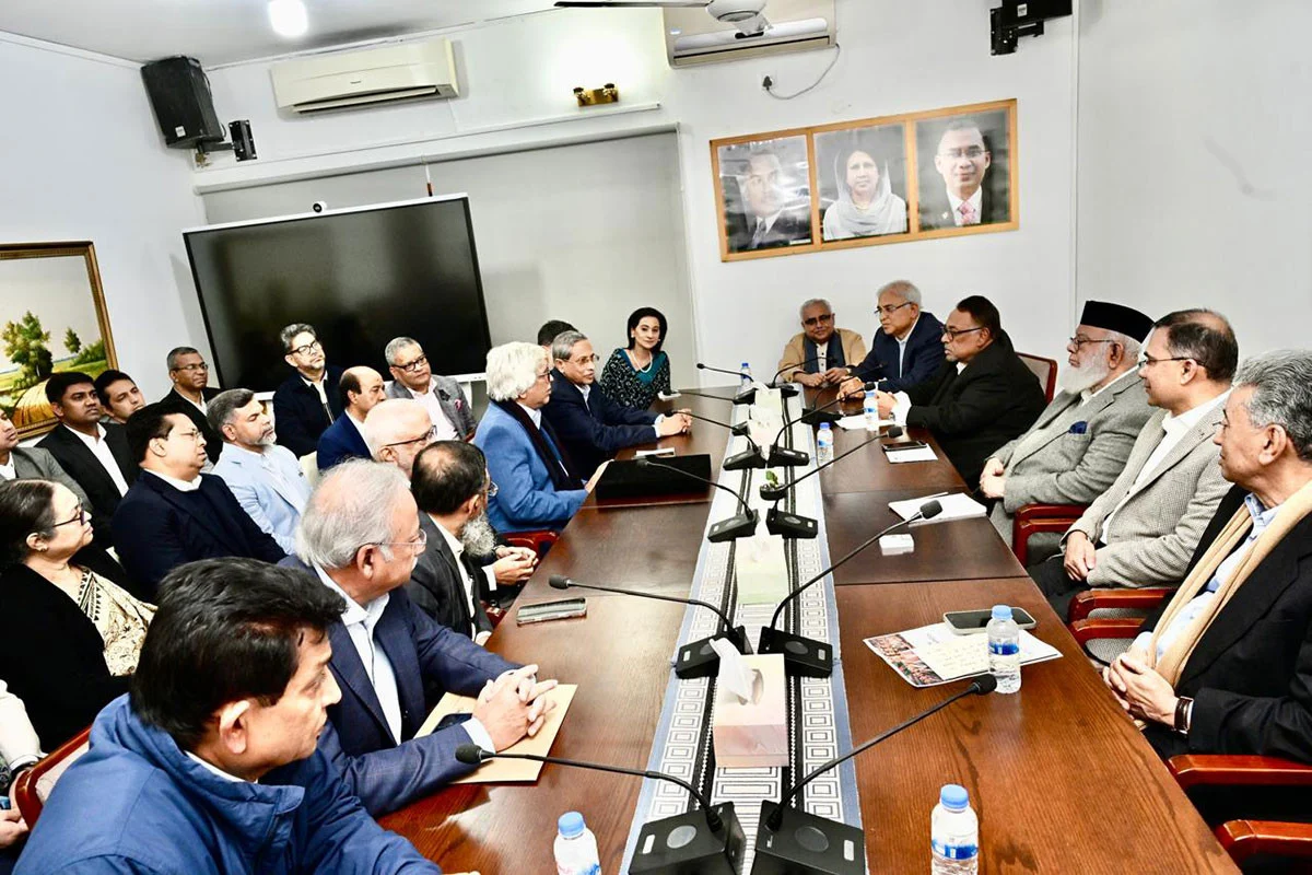 তারেক রহমানের সঙ্গে শীর্ষ ব্যবসায়ী নেতাদের সাক্ষাৎ