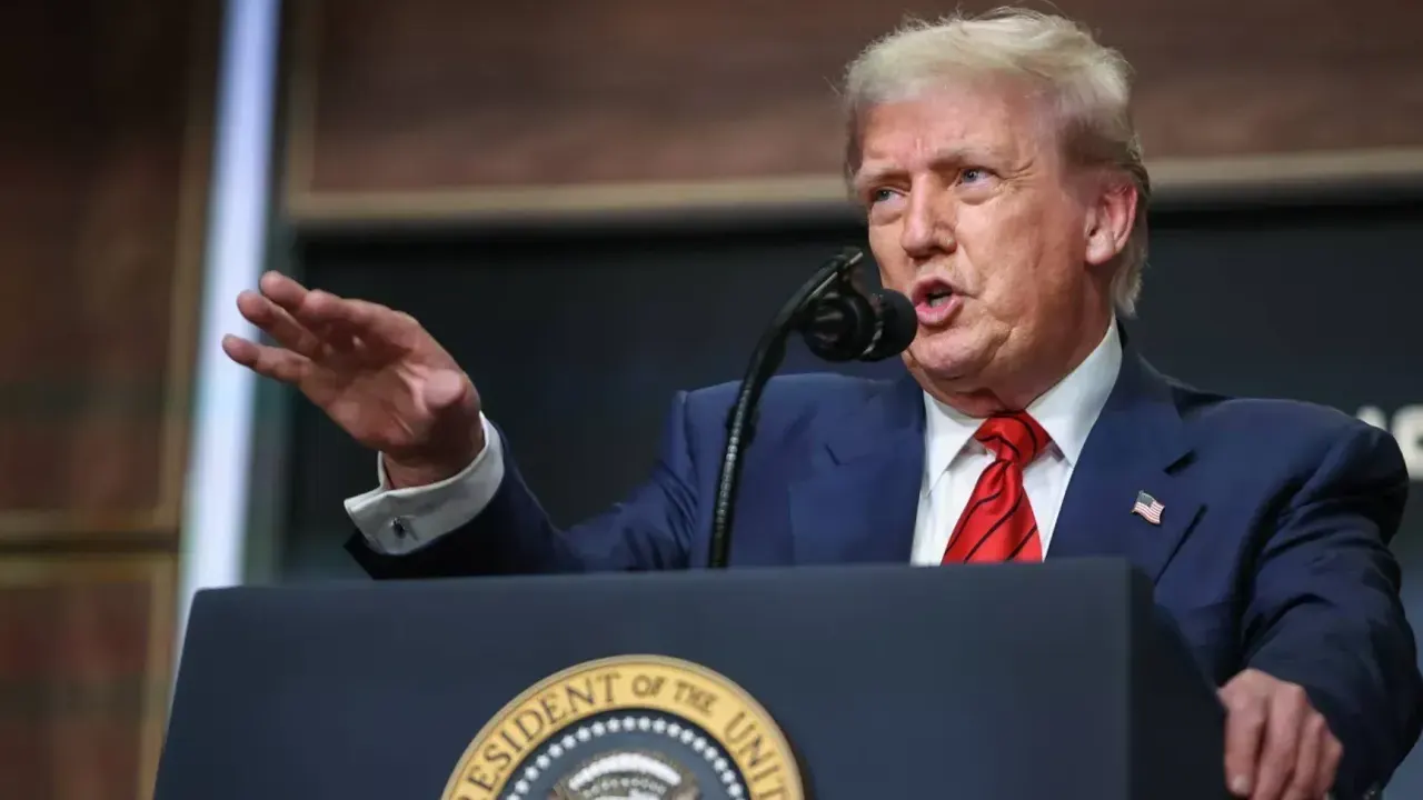 হরমুজ প্রণালির নিরাপত্তায় এবার অন্যান্য দেশকে এগিয়ে আসার আহ্বান ট্রাম্পের