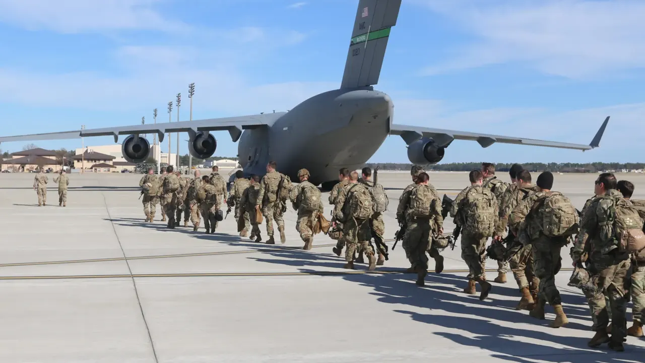 মধ্যপ্রাচ্যে প্যারাট্রুপার পাঠাচ্ছে যুক্তরাষ্ট্র!