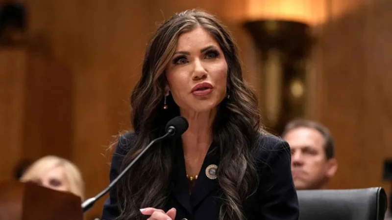 যুক্তরাষ্ট্রের অভ্যন্তরীণ নিরাপত্তা মন্ত্রীকে এবার বরখাস্ত