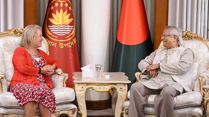 ফেব্রæয়ারির প্রথমার্ধে নির্বাচন আয়োজনে সরকার অঙ্গীকারবদ্ধ, যুক্তরাজ্যের বাণিজ্য দূতকে প্রধান উপদেষ্টা