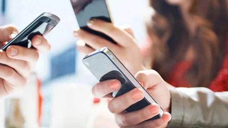 কাগজে ছাপা পত্রিকা পড়েন না ৭৩ শতাংশ মানুষ
