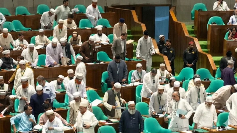 সংসদ থেকে এবার বিরোধী দলের ওয়াকআউট
