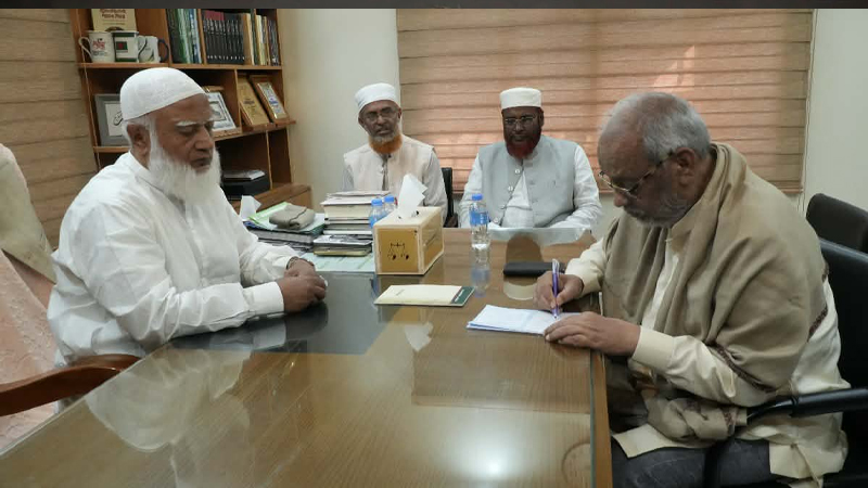 মেজর (অব.) আক্তারুজ্জামান জামায়াতে যোগ দিলেন